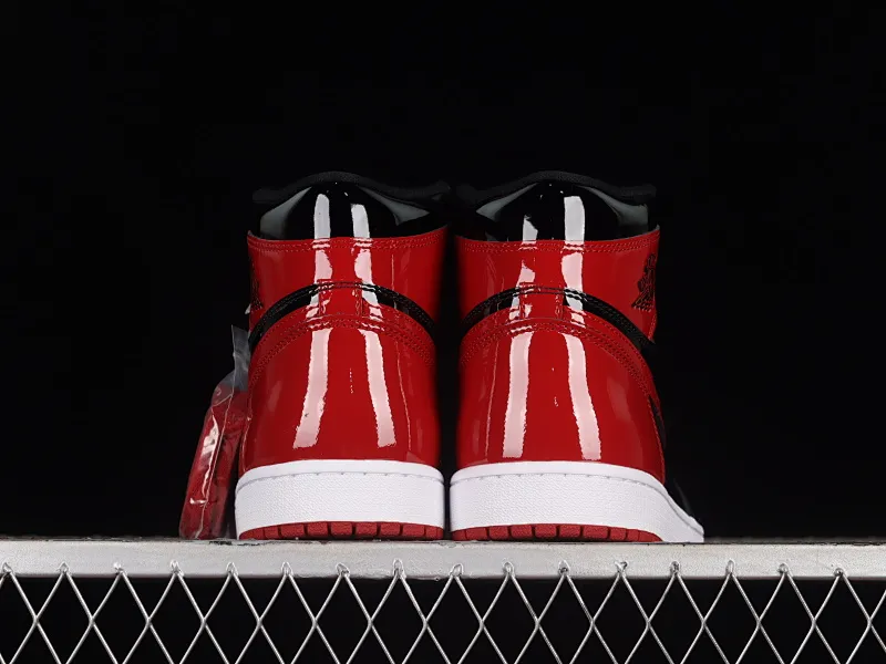 All categories Air Jordan Jordan series basketball shoes Air Jordan 1 High LJR version Air Jordan 1 High OG "Bred Patent" AJ1 Joe 1 patent leather black and red high-top basketball shoes 555088-063